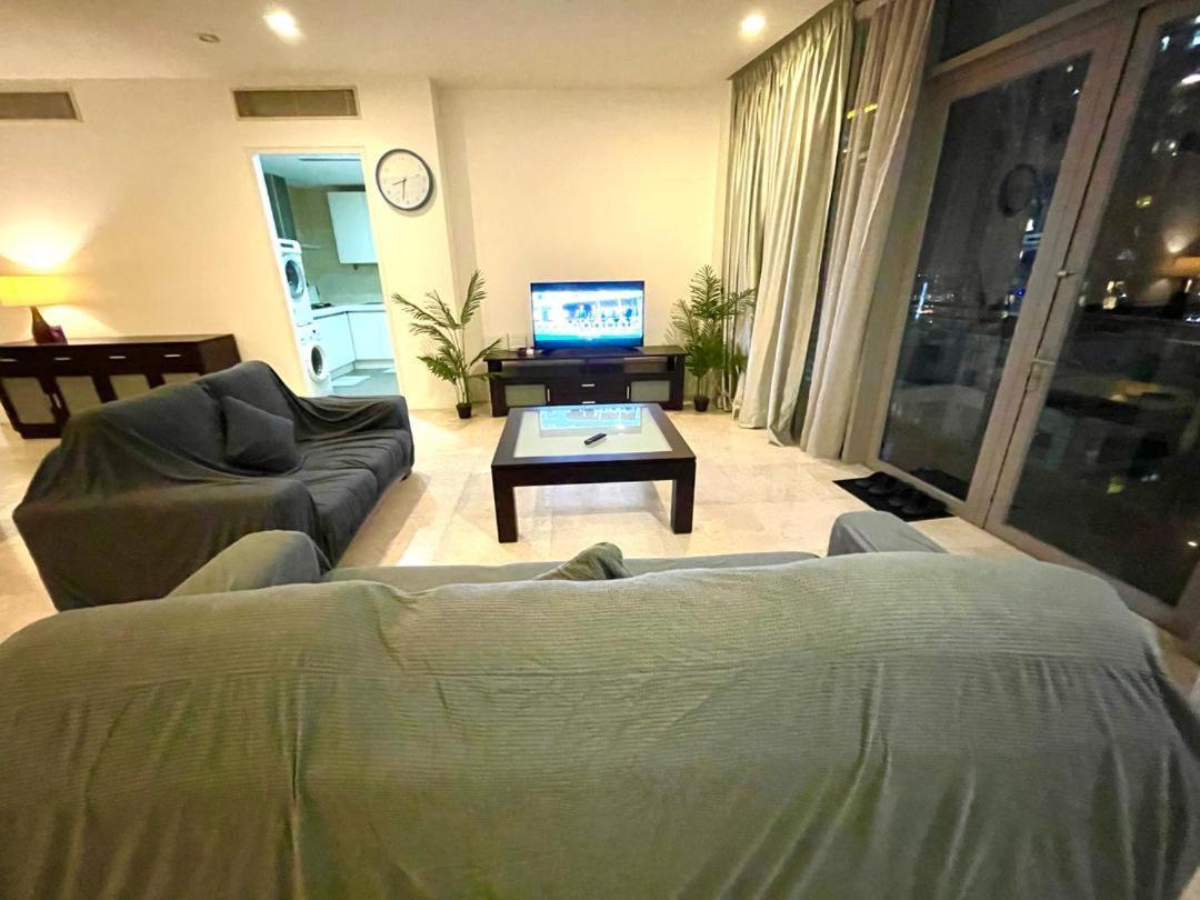 1 Min To Klcc Twin Tower Apartment Куала Лумпур Екстериор снимка