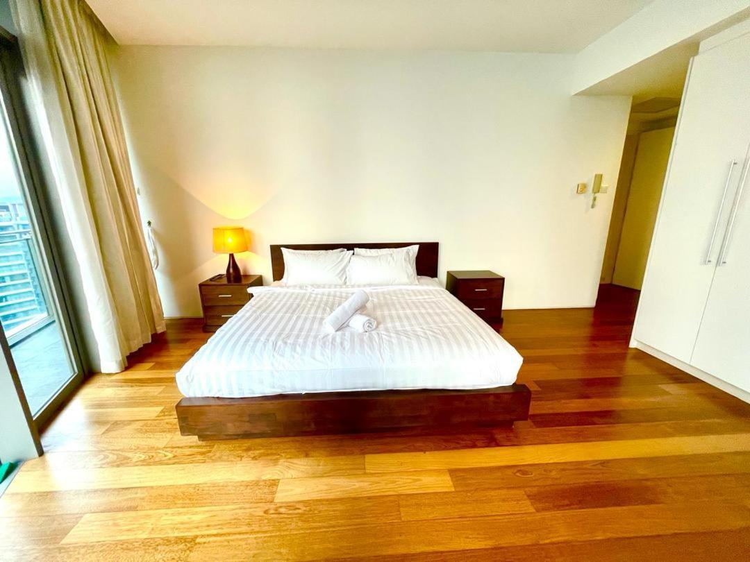 1 Min To Klcc Twin Tower Apartment Куала Лумпур Екстериор снимка