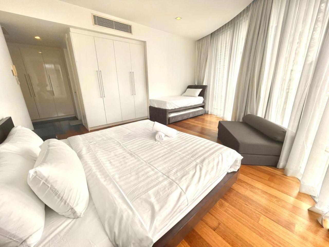 1 Min To Klcc Twin Tower Apartment Куала Лумпур Екстериор снимка