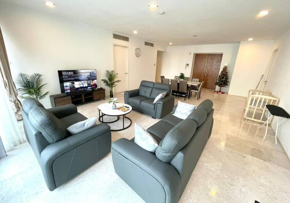 1 Min To Klcc Twin Tower Apartment Куала Лумпур Екстериор снимка