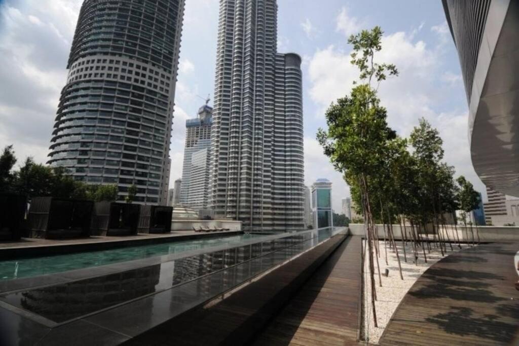 1 Min To Klcc Twin Tower Apartment Куала Лумпур Екстериор снимка