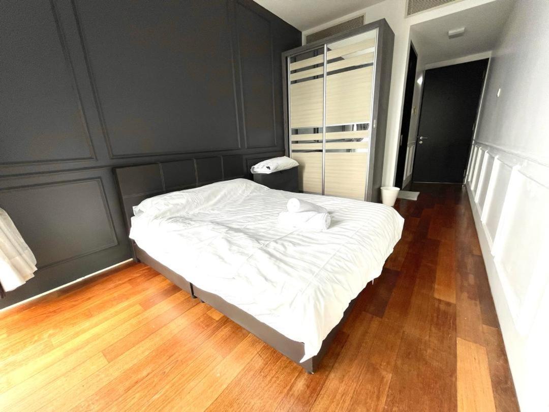 1 Min To Klcc Twin Tower Apartment Куала Лумпур Екстериор снимка